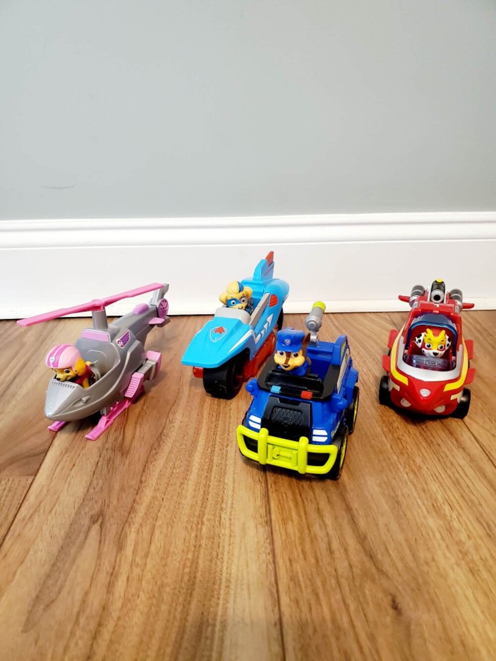 Spin Master Paw Patrol Lot 8pc Lot Pups and Vehicles
